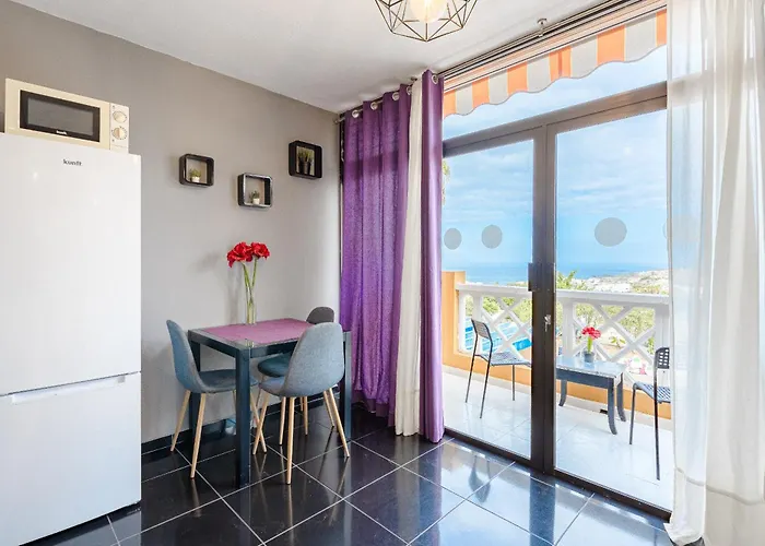 The Sunset View アパート